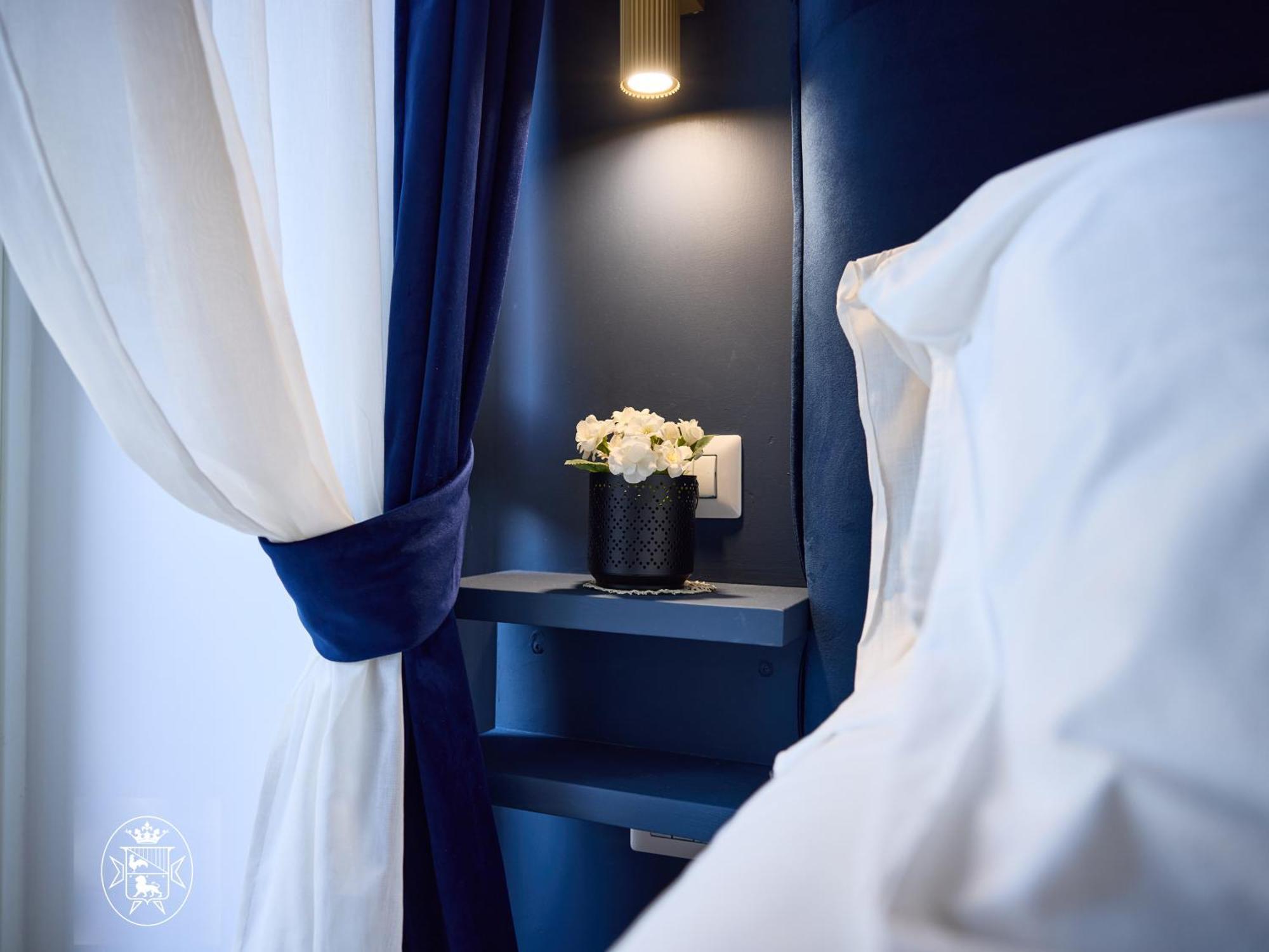 Vista Piazza Dei Martiri Bed & Breakfast Napoli Dış mekan fotoğraf